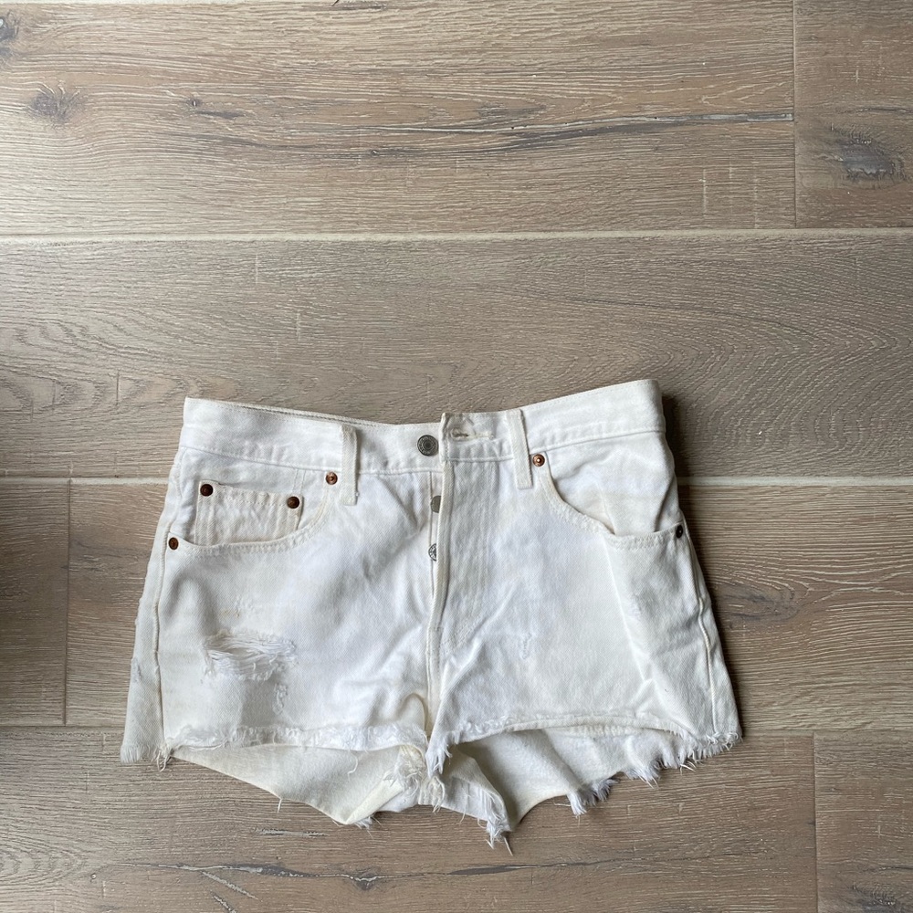 White Levi shorts